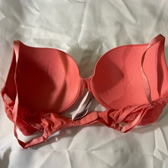 Victoria's Secret Coral Lace Bra - Picture 3 of 4